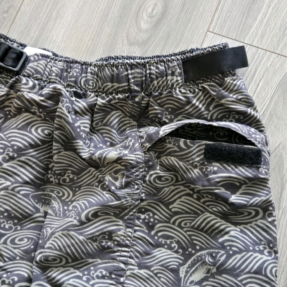 Vintage Patagonia River Shorts Mens XL Fish Print Tribal Wave Belted 5.5" Lined - Picture 3 of 9